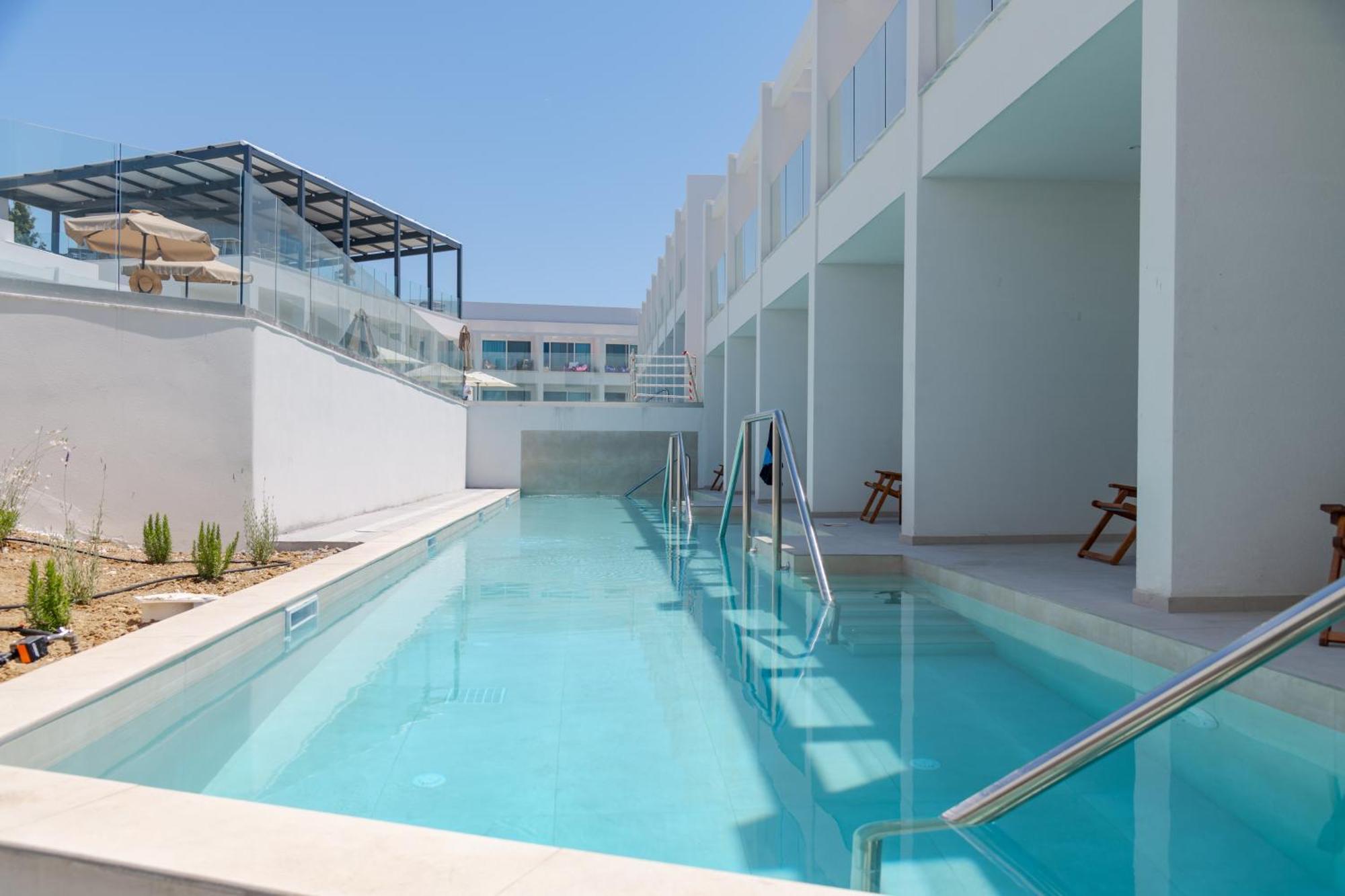 Mirage Bleu Hotel Трагаки Экстерьер фото