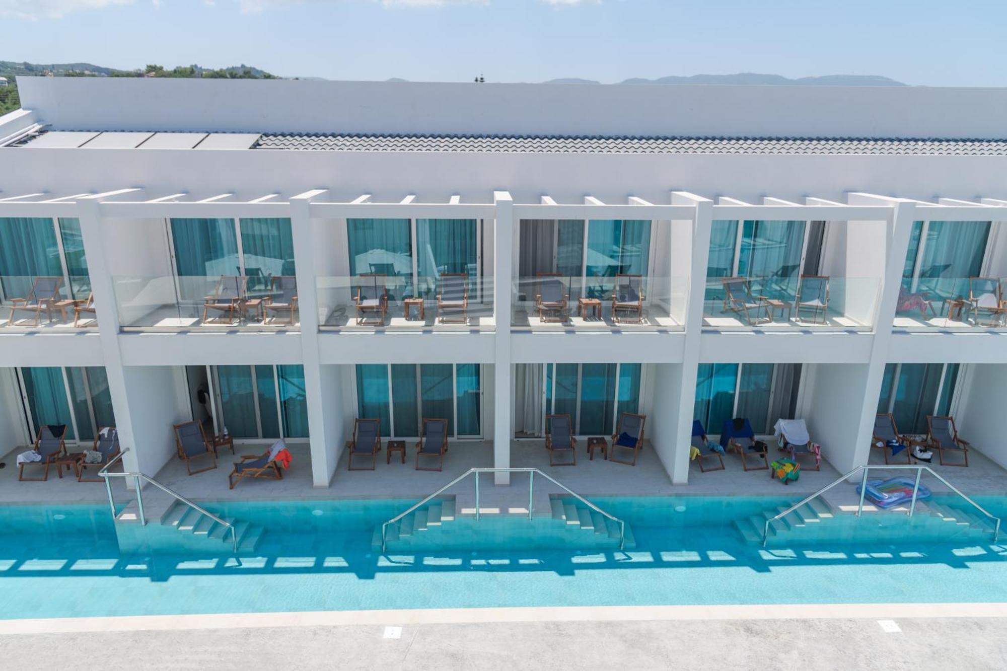 Mirage Bleu Hotel Трагаки Экстерьер фото